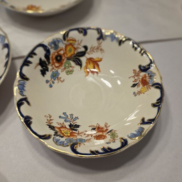 Antique (1896-1920) John Maddock & Sons Royal Ivory Gladstone 6 Berry Bowls - Picture 3 of 16